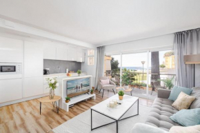 Fantastic Beachfront 3 Bedroom Playa Bella RDR285